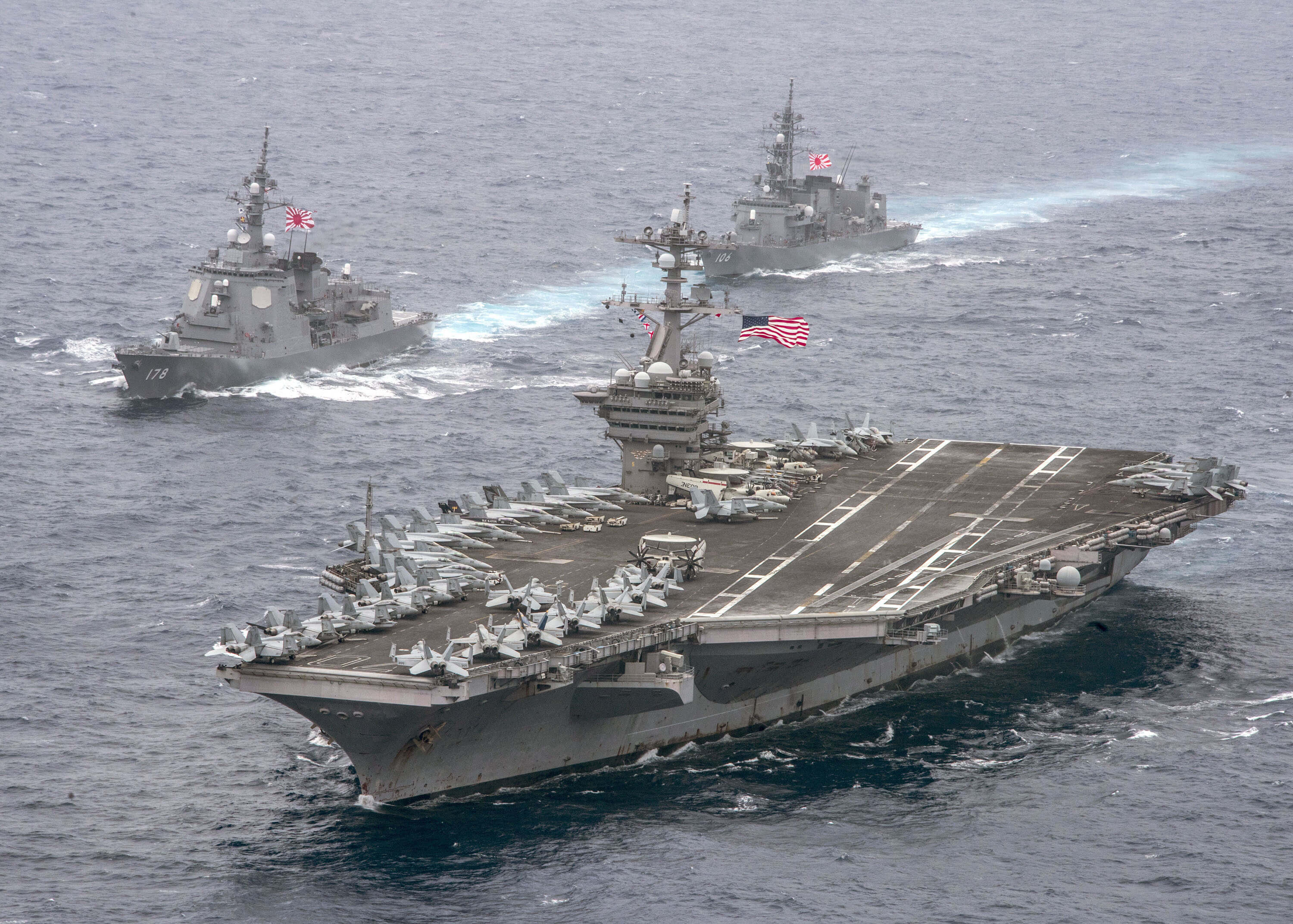 El portaaviones USS Carl Vinson se dirige a la Península de Corea.