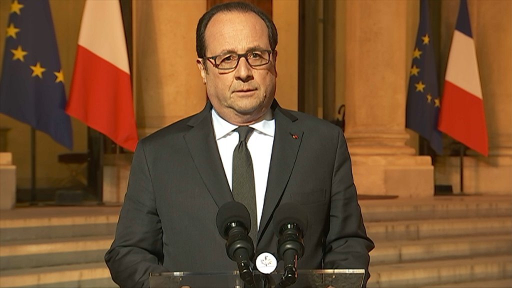 François Hollande, presidente de Francia, durante un mensaje por el tiroteo en Campos Elíseos.