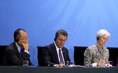 Jim Yong Kim, presidente del Banco Mundial; Roberto Azevedo, presidente de la OMC, y Christine Lagarde, directora gerente del FMI. (Getty Images)