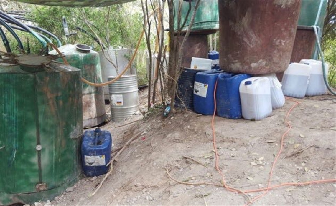 Policía Militar decomisa laboratorio clandestino de drogas sintéticas en Culiacán, Sinaloa