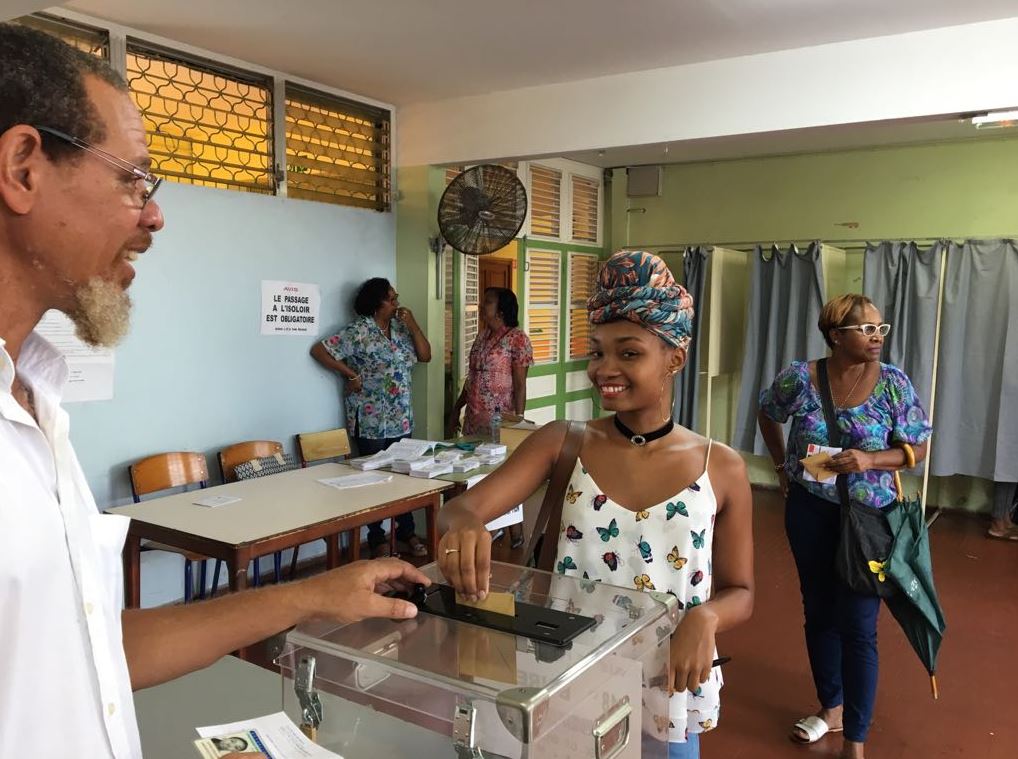 Este sábado iniciaron las elecciones presidenciales francesas en Polinesia Francesa en el Pacífico Sur y Guadalupe, la Guayana Francesa y Martinica en el Caribe. (@RCI_MQ)