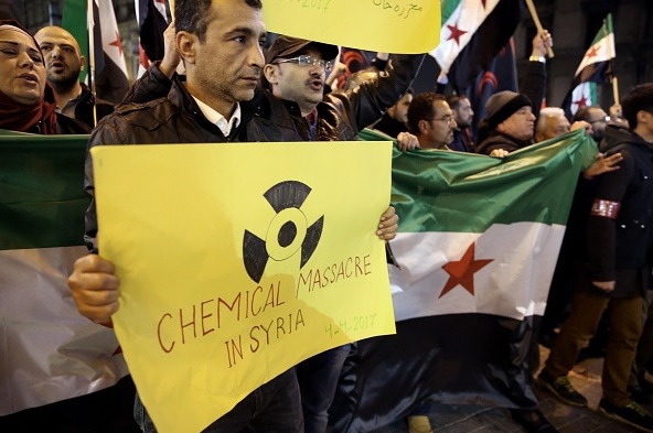Miles portestas por ataques con armas químicas en Siria.