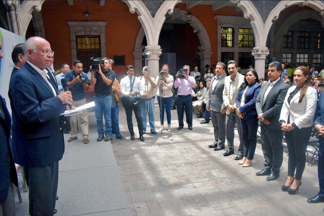 José Narro Robles atestigua, en Aguascalientes, la firma del convenio de la creación del Consejo Estatal Contra las Adiciones estatal; se manifiesta a favor de la marihuana con fines médicos (Twitter @JoseNarroR)