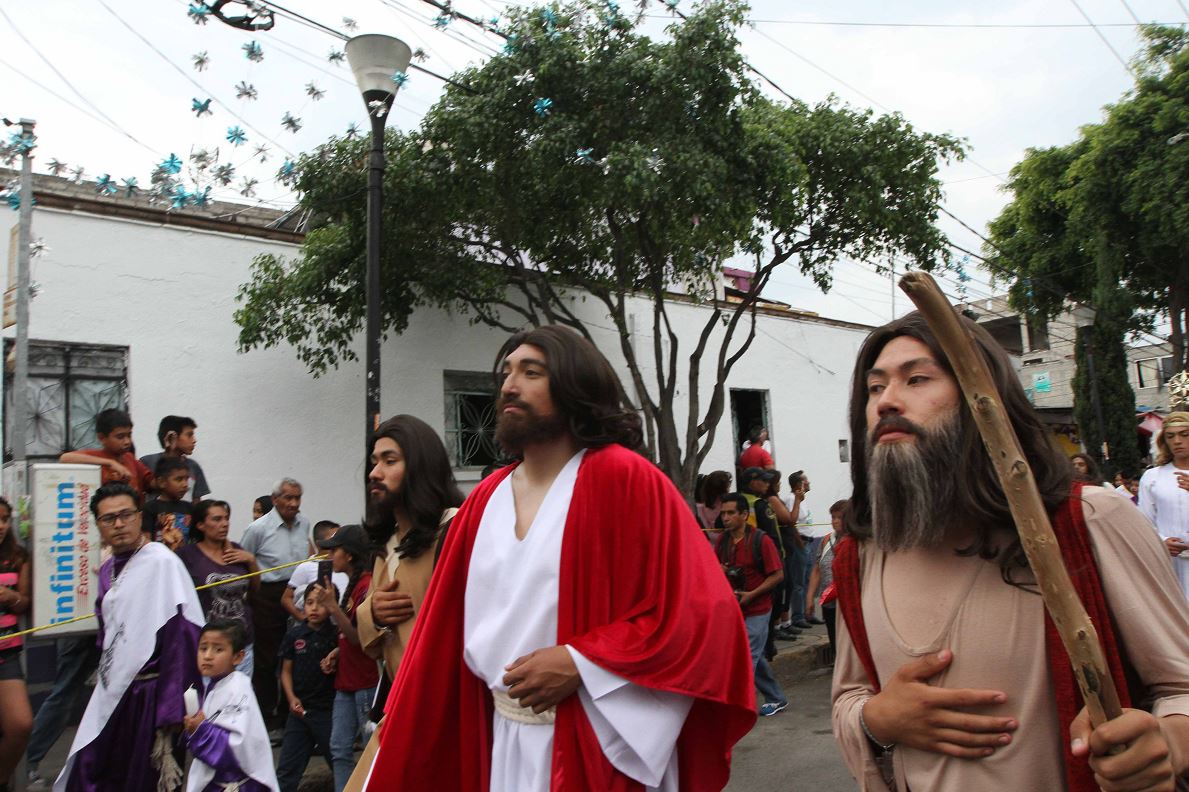 Más de mil policías resguardaron la zona de la representación de la Pasión de Cristo. (Notimex)
