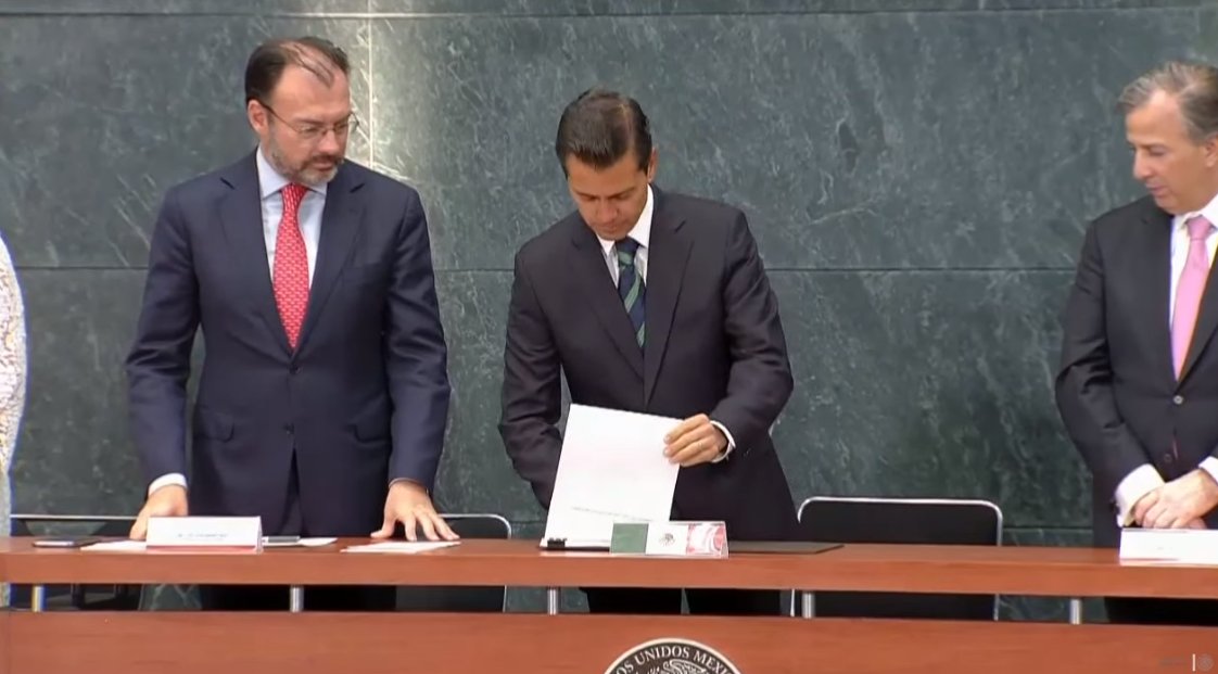 peña nieto firma modificaciones al reglamento del servicio exterior mexicano