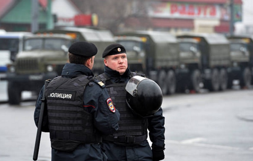 La policía rusa despliega un operativo de seguridad en las principales calles (Getty Images)