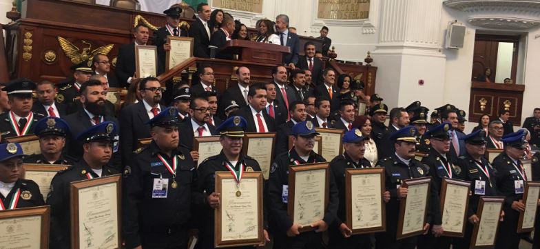 Encabezaron la ceremonia, el procurador general de Justicia, Rodolfo Ríos Garza y el secretario de Seguridad Pública, Hiram Almeida (Twitter/@hiramalmeidae