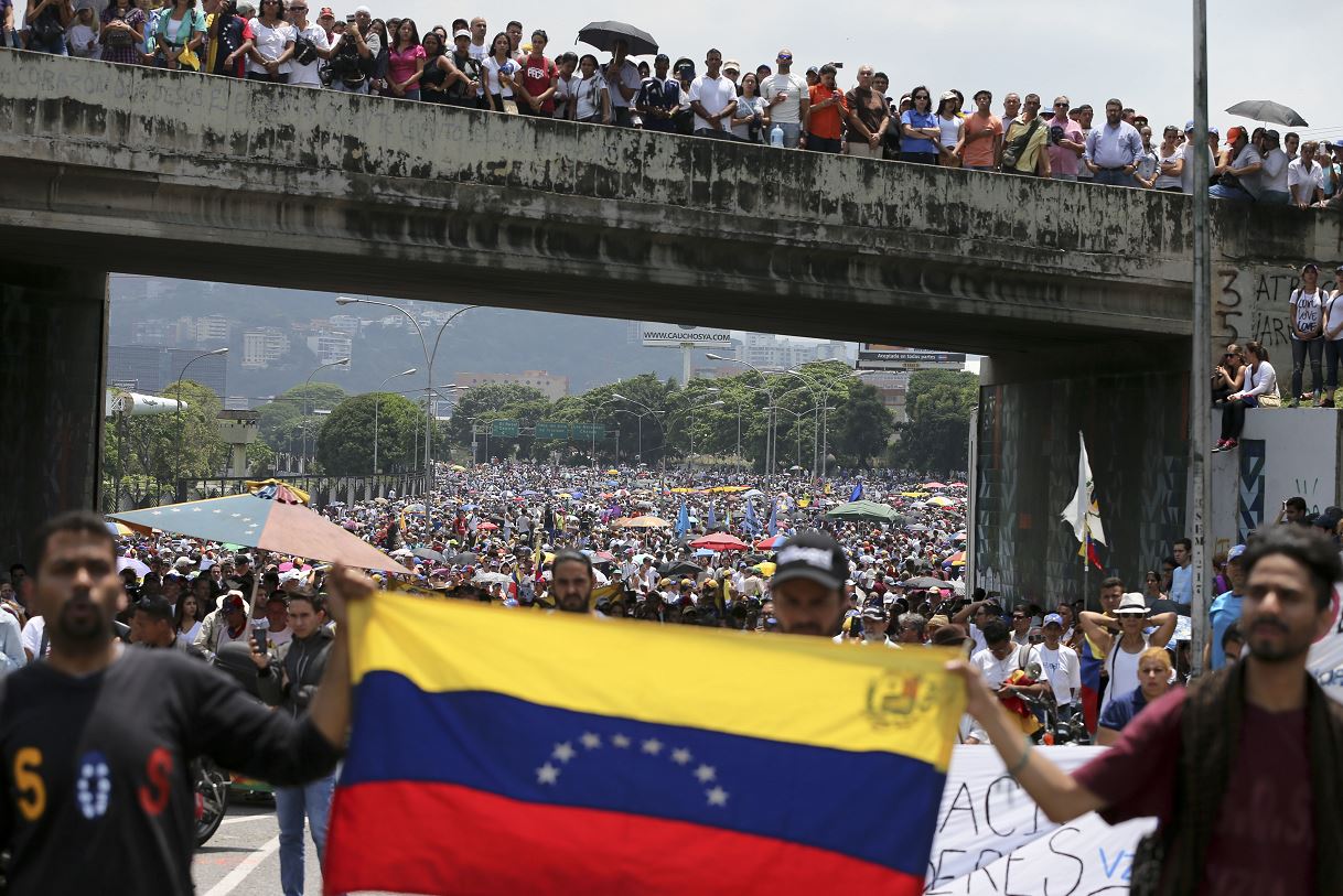 Las protestas en Venezuela llevan tres semanas. (AP)