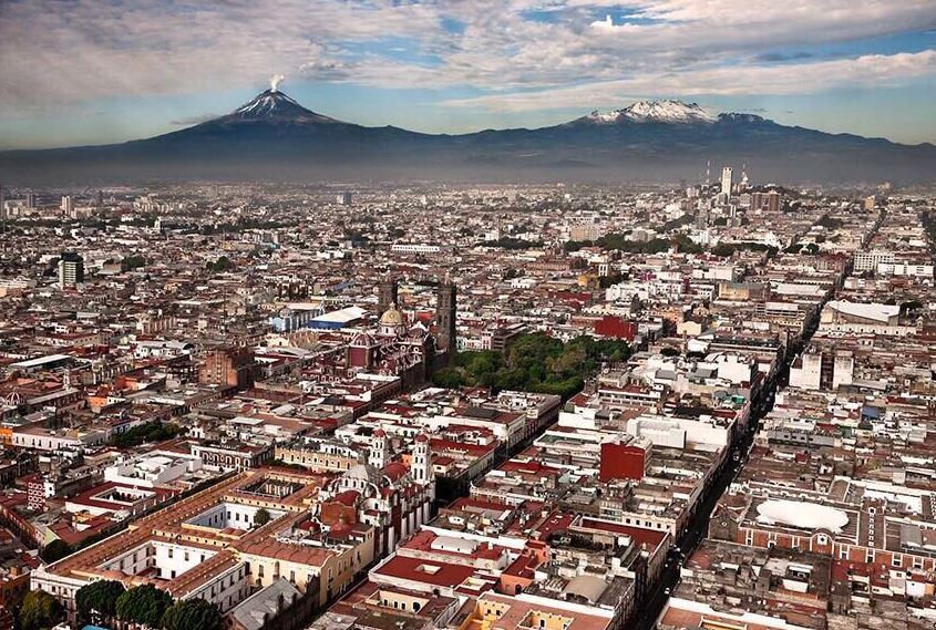 Por sus monumentos, arquitectura, riqueza cultural y gastronómica, la ciudad de Puebla fue nombrada por la Unesco, Patrimonio Cultural de la Humanidad (Twitter/@marioriestra)