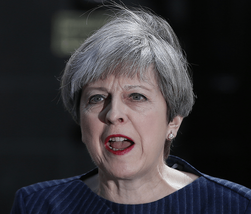 Theresa May, primera ministra británica, hizo en Downing Street el anuncio de las elecciones anticipadas. (AP)