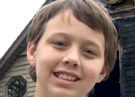 Tony Ruch, un niño de 10 años, es reconocido como un héroe (Foto. channel3000.com)