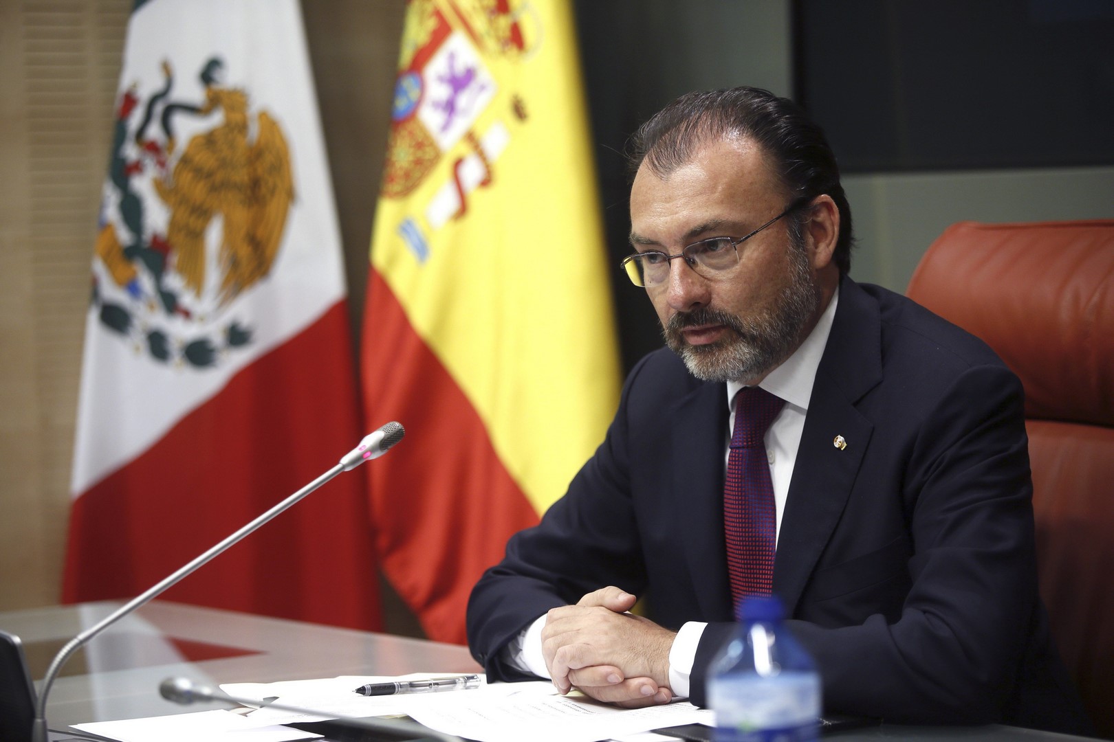 El secretario de Relaciones Exteriores, Luis Videgaray, ofrece una conferencia de prensa en España. (EFE)
