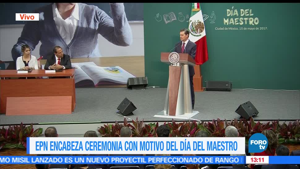 presidente de México, enrique Peña Nieto EPN, conmemora, Día del Maestro