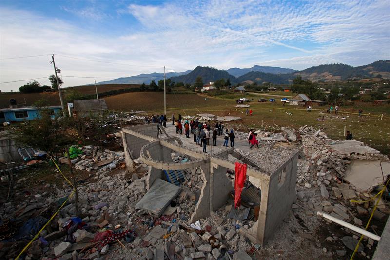 Al menos 14 personas fallecen por la explosión de un polvorín en el municipio de Chilchotla, Puebla (EFE)