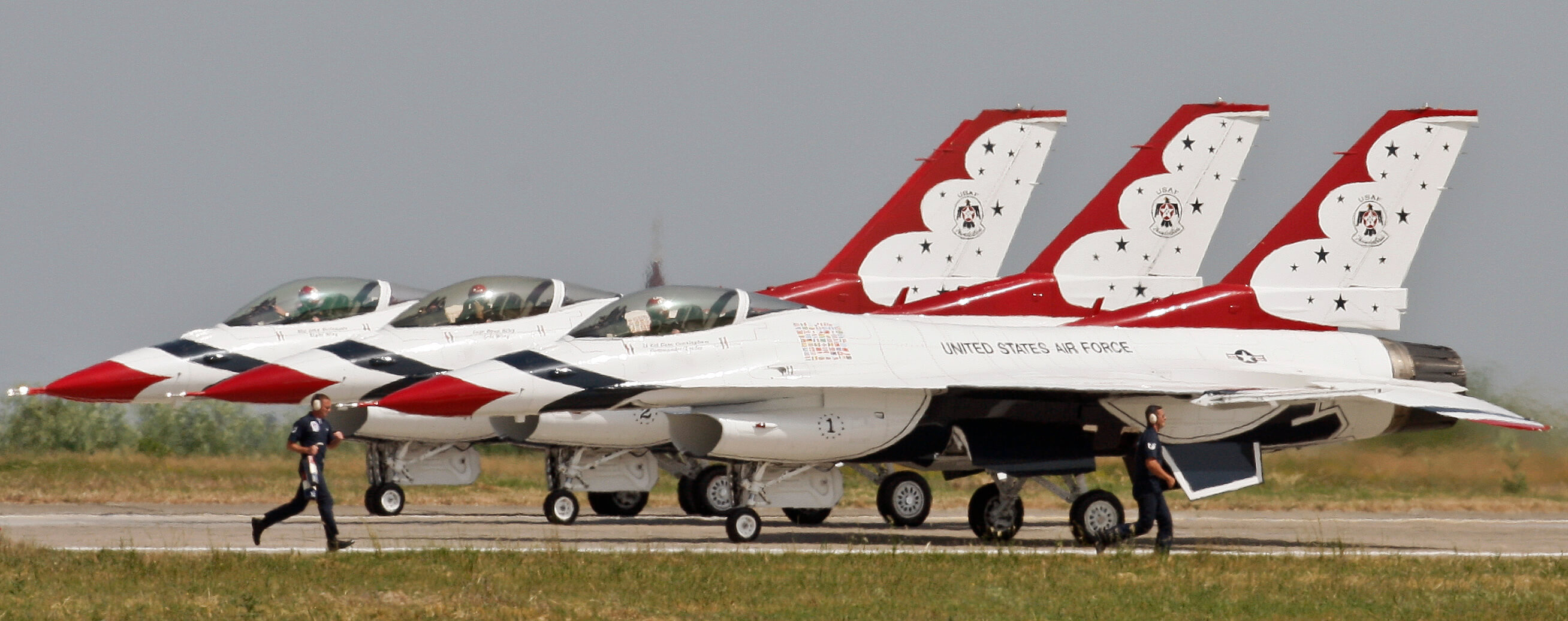 Aviones F16 de la escuadrilla de la demostración de Thunderbirds. (AP/archivo)