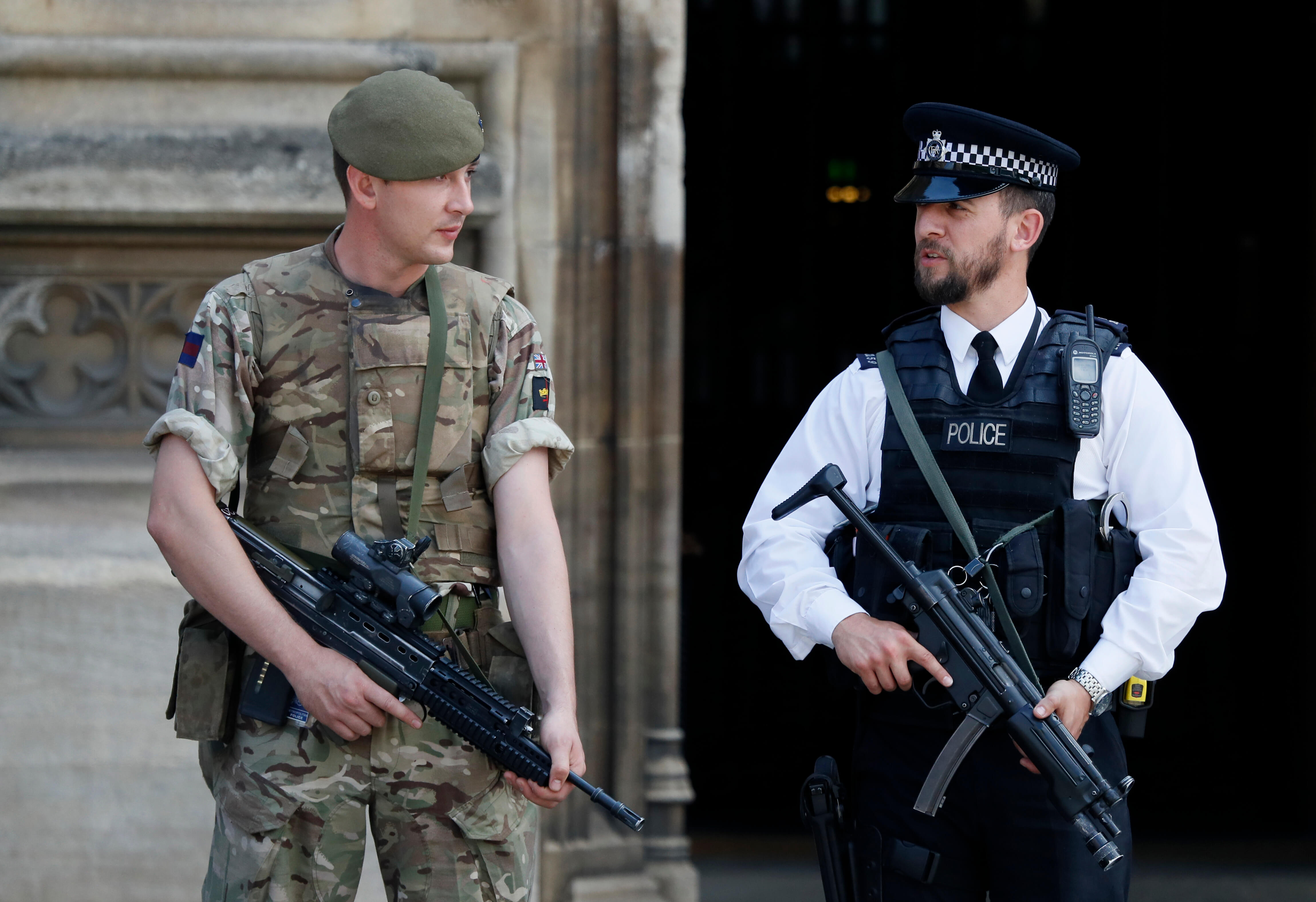 tropas armadas, Reino Unido, alerta terrorista, atentado, Manchester Arena.