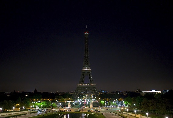 Torre Eiffel, Manchester, terrorismo, solidaridad, Francia, homenaje,