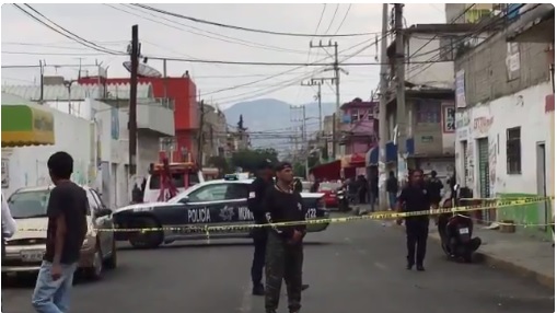Intento de asalto en Neza deja cuatro muertos. (Twitter @araujogar)