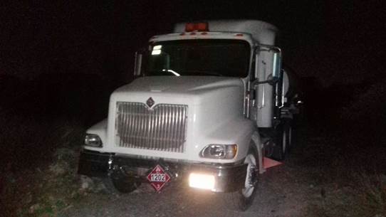 Camión cisterna con combustible robado en Nuevo León