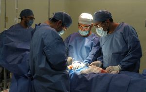 Cirujanos del IMSS realizan operacion
