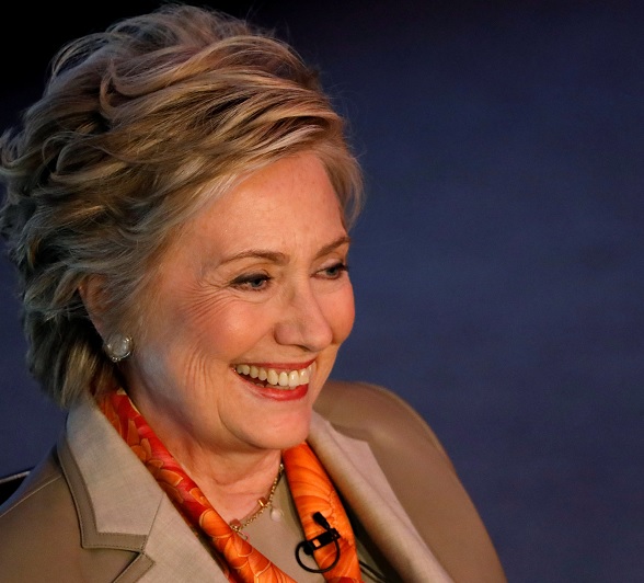 La ex secretaria de Estado de EU, Hillary Clinton, participa en el Almuerzo Internacional de Mujeres por Mujeres en New York (Reuters)