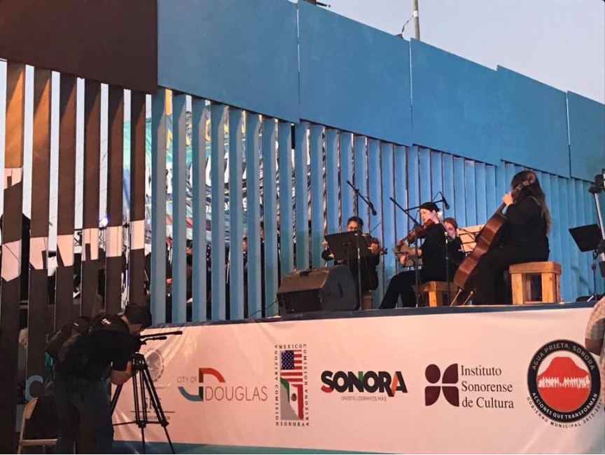 Pobladores de la frontera participan en concierto