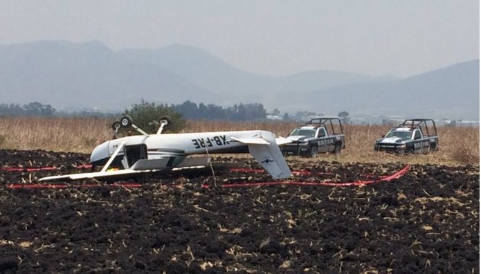 Una avioneta desplomó en Tlajomulco de Zúñiga, Jalisco. (lavozdgo.com)