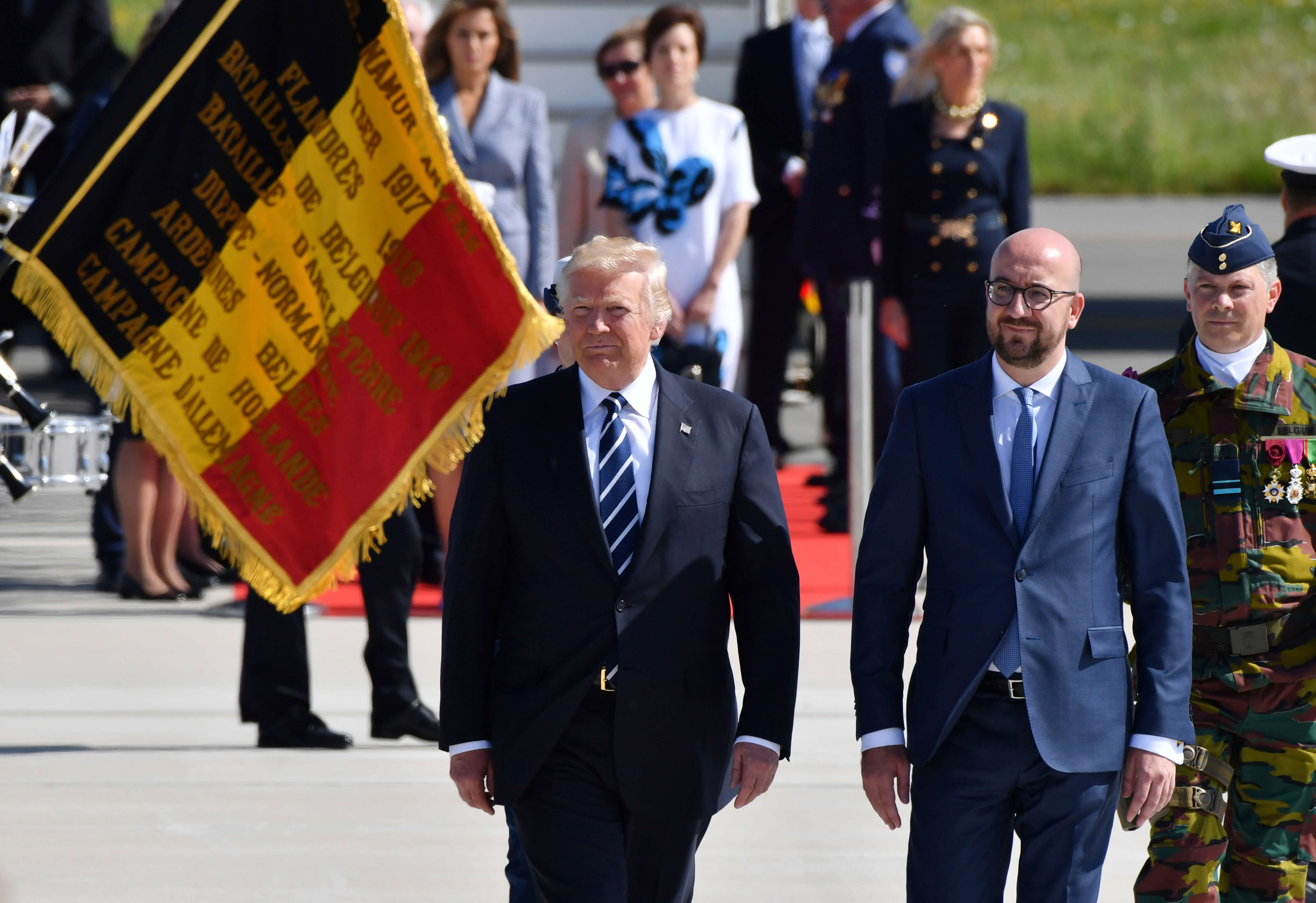 Donald Trump fue recibido en Bruselas por el premier Charles Michel