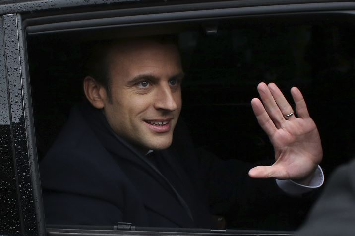 El candidato presidencial centrista francés Emmanuel Macron. (AP)