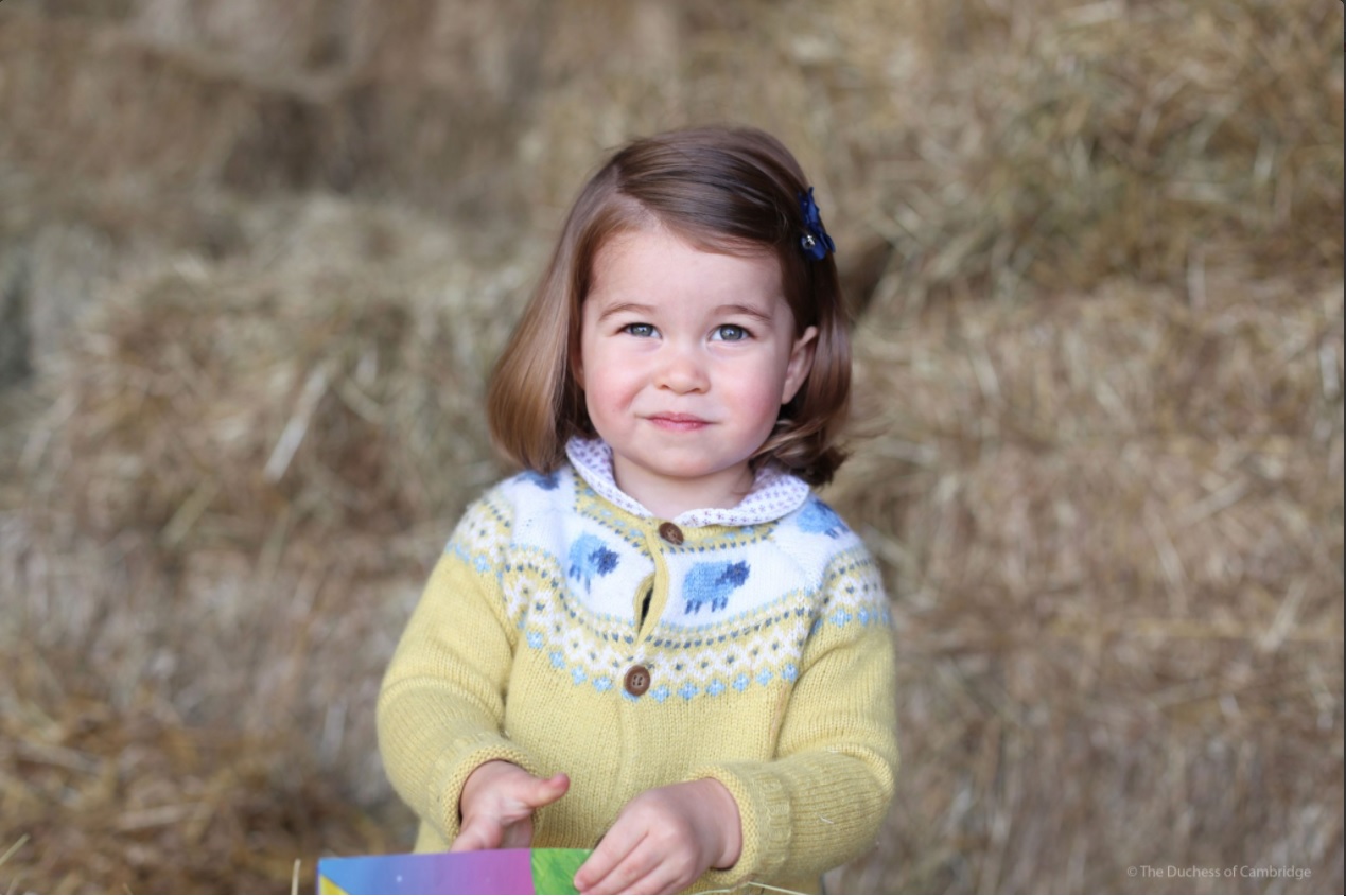 Foto de la princesa Charlotte por su segundo cumpleanos