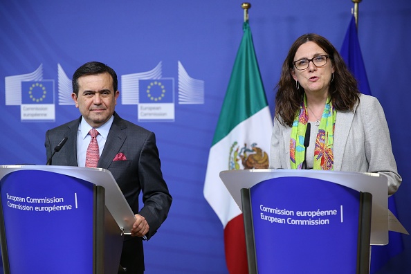 Ildefonso Guajardo, secretario de Economía, y Cecilia Malmström, comisaria europea de Comercio. (Getty Images)