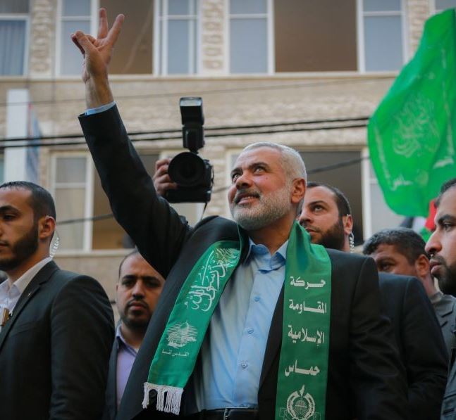 El movimiento islamista palestino Hamás elige a Ismail Haniya como su nuevo líder. (@zyiteblog)