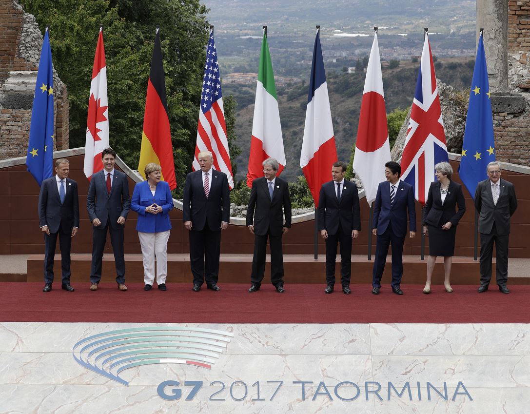 Líderes del G7, foto oficial, cumbre G7, Teatro Antiguo de Taormina, Italia