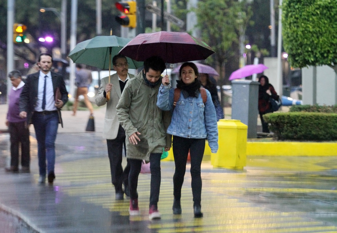 Pronostican lluvias aisladas y posibles granizadas en el Estado de México