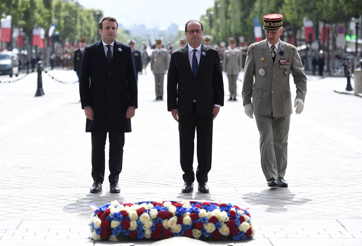 Macron, hollande, homenaje, acto oficial, victimas, segunda guerra mundial