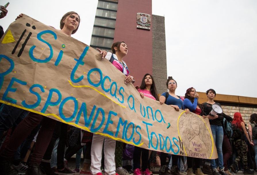 Alumnos de la UNAM se manifiestan por la inseguridad en la máxima casa de estudios. (@prensacimac)
