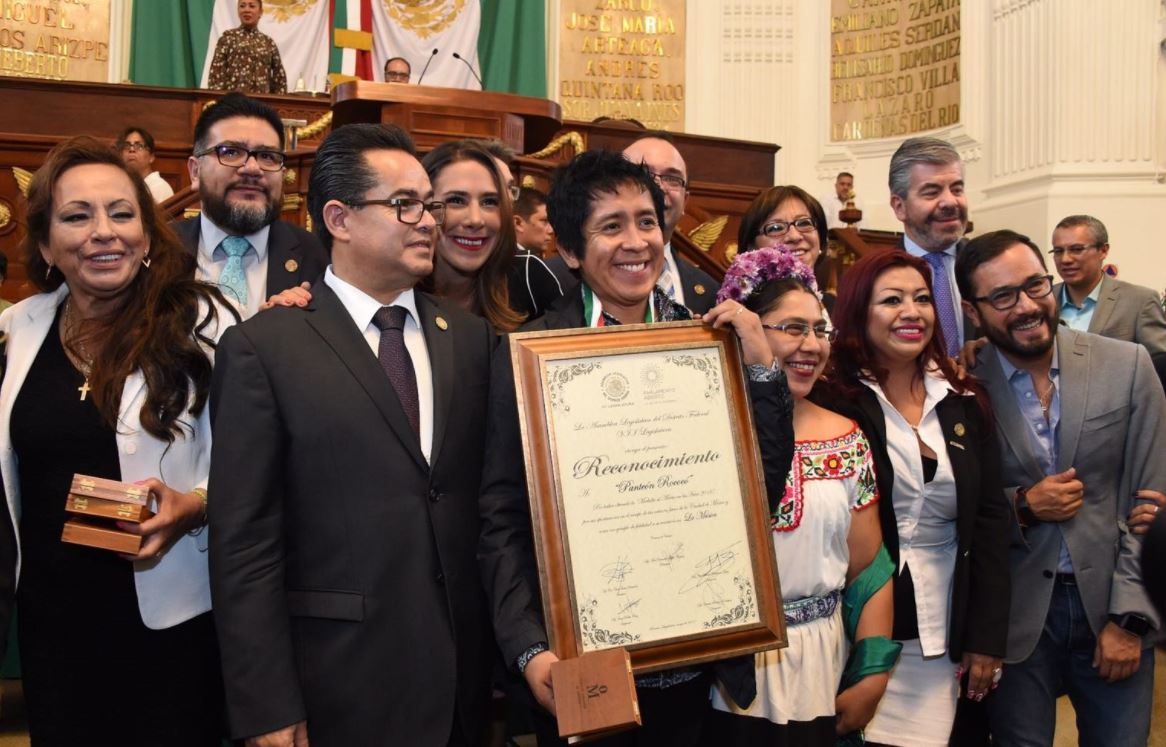 Asamblea Legislativa, Ciudad de México, medalla, Mérito, Artes, panteón rococo, maldita vecindad,