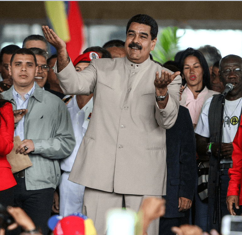 Nicolás Maduro en la sede del Consejo Nacional Electoral