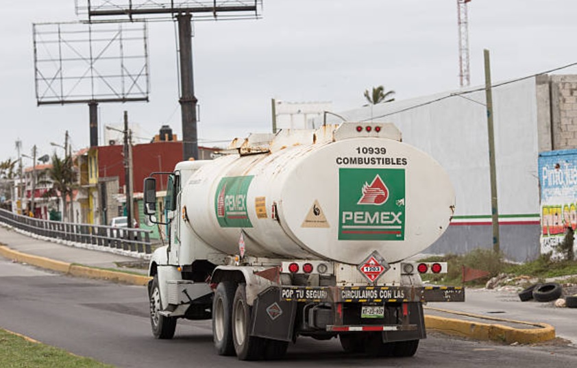El crudo mexicano de exportación retrocedió 28 centavos al venderse el barril en 41.53 dólares, informó Pemex. (Getty Images/Archivo)