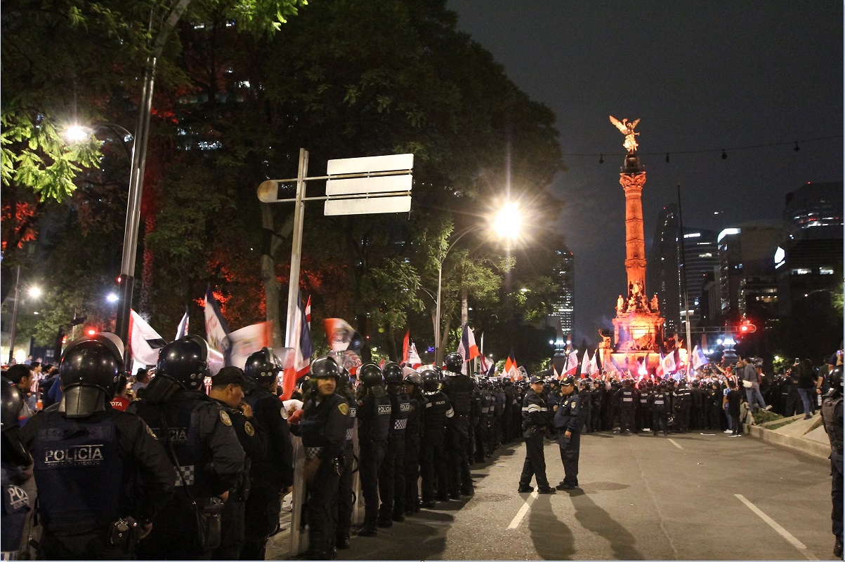 Paseo de la Reforma y el Angel son resguardados por policias