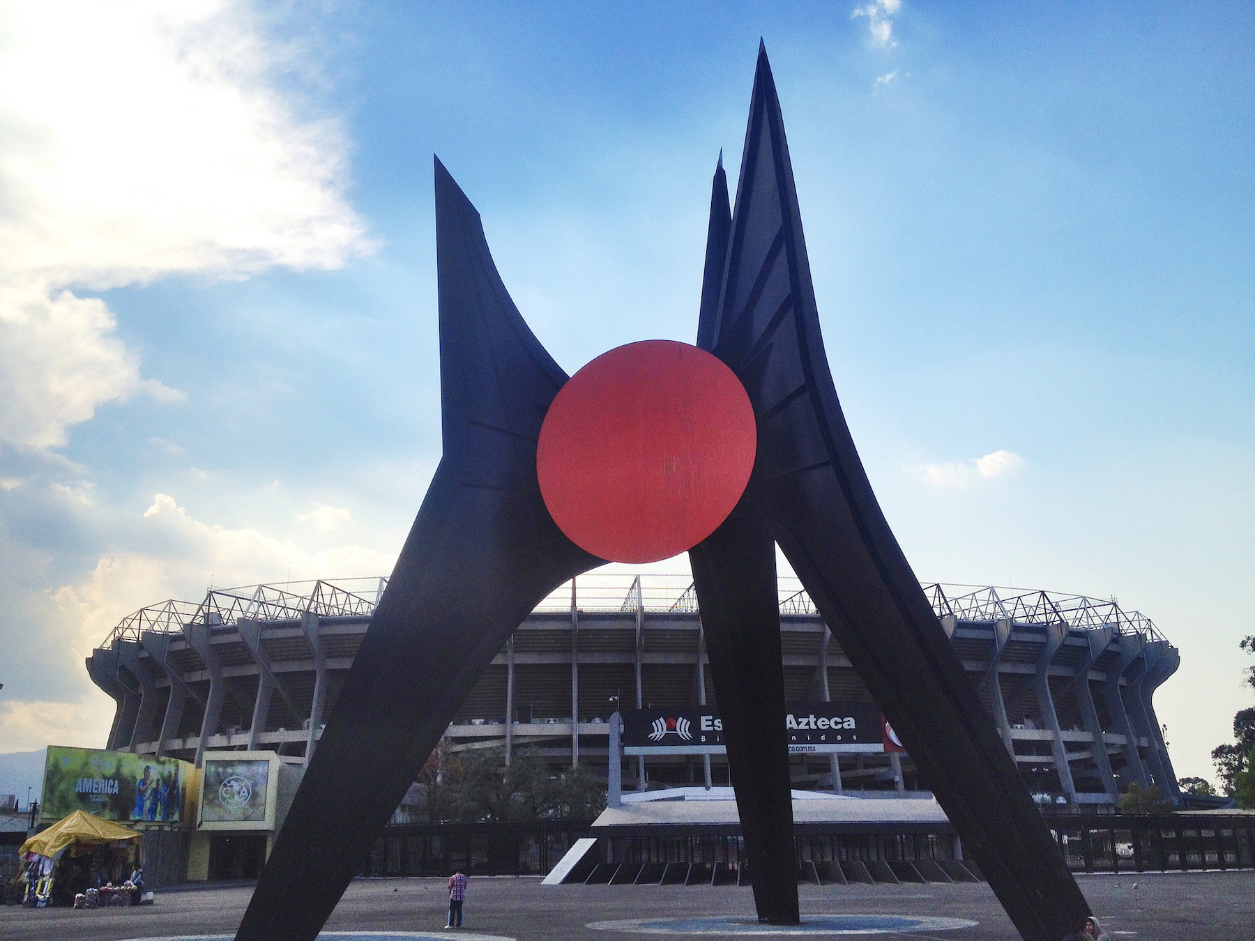 Sol Rojo, Alexander Calder, Estadio Azteca, Ruta de la Amistad