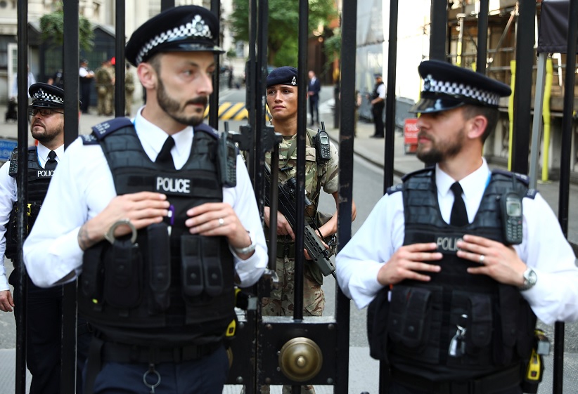 Policías vigilan calles de Londres, Gran Bretaña (Reuters)