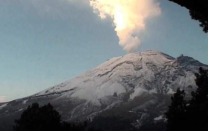 volcan popocatepetl imagen del 2 de mayo