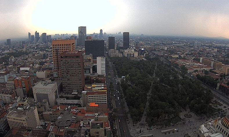 panoramica de la ciudad de mexico, sigue el calor