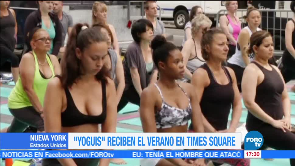 noticias, forotv, Yoguis, reciben el verano, Times Square, yoga