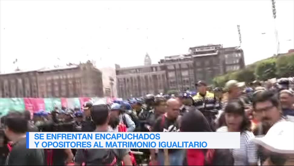 Manifestantes, se enfrentan, durante, marcha gay CDMX, encapuchados, LGBTTTI