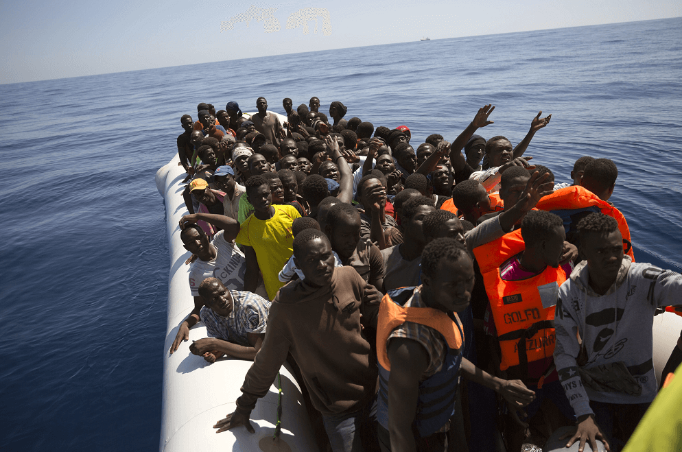 Migrantes buscan llegar a Europa a través del Mediterráneo