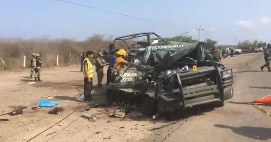 Accidente Vehiculo Militar En Sinaloa, Accidente De Militares En La Autopista Mazatlan-Sinaloa, Policia Militar