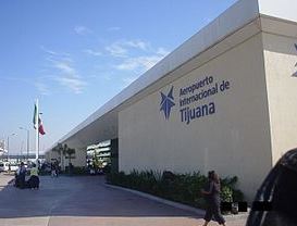 Detienen a dos personas con droga adherida al cuerpo en Tijuana