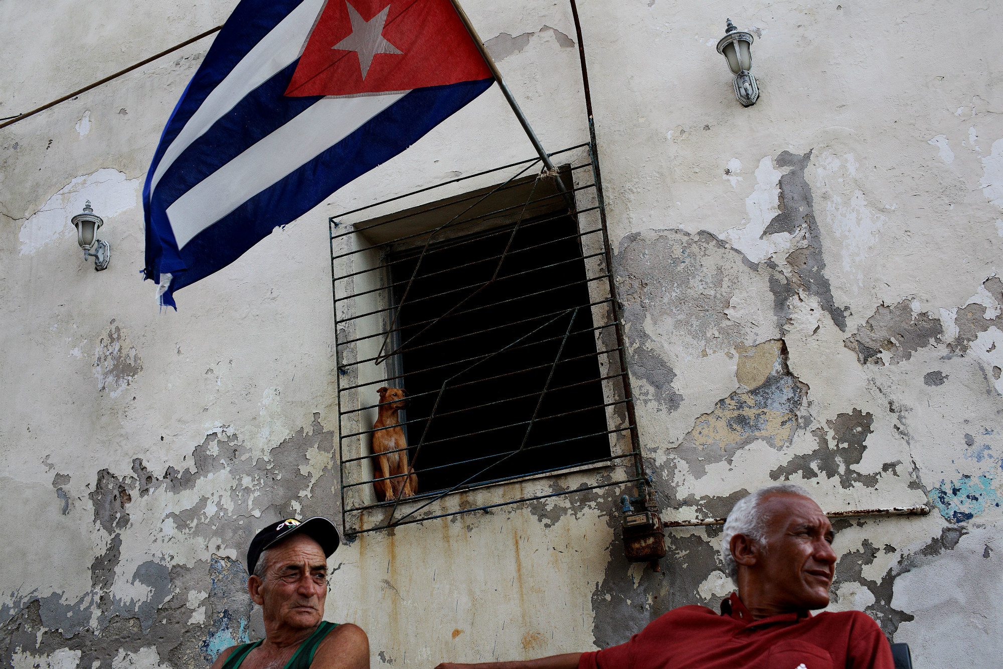 Donald Trump extiende por un año el embargo comercial contra Cuba